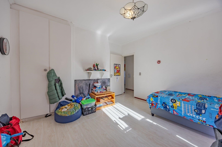 5 Bedroom Property for Sale in Lakeside Western Cape